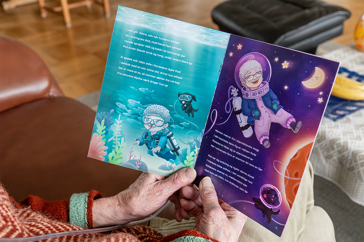 Alt det som mormor kan - Illustreret børnebog af Malene Bjerg. Samtalebogen kan skabe positive rammer til at snakke med de yngste om sorgen, der kan ramme de ældre, når helbredet svigter.